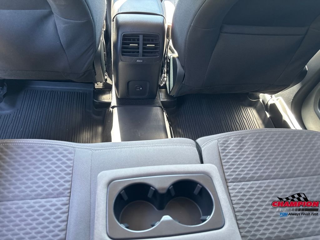 Used 2020 Blue Ford SE image 23
