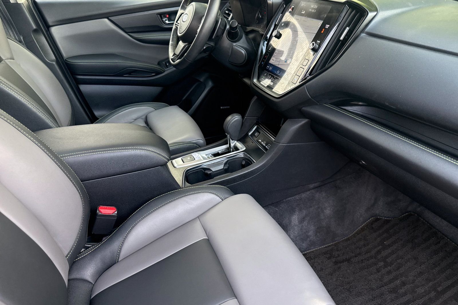 Used 2024 Silver Subaru Onyx Edition image 16