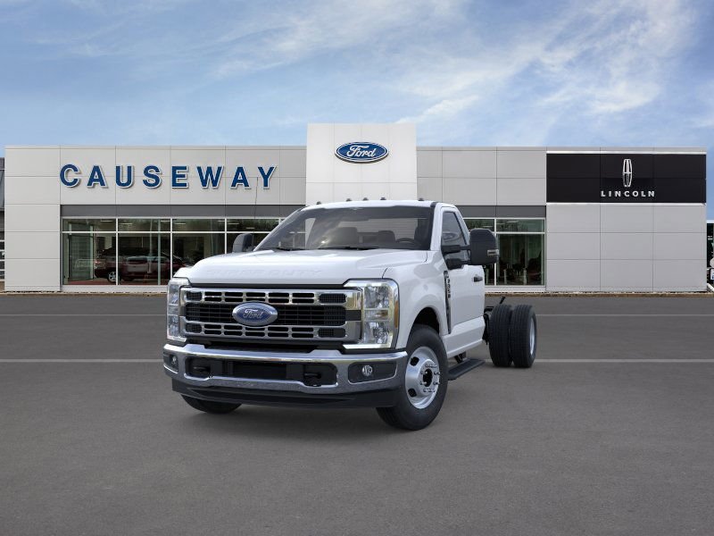 New 2026 Oxford White Ford F-350® XL image 57