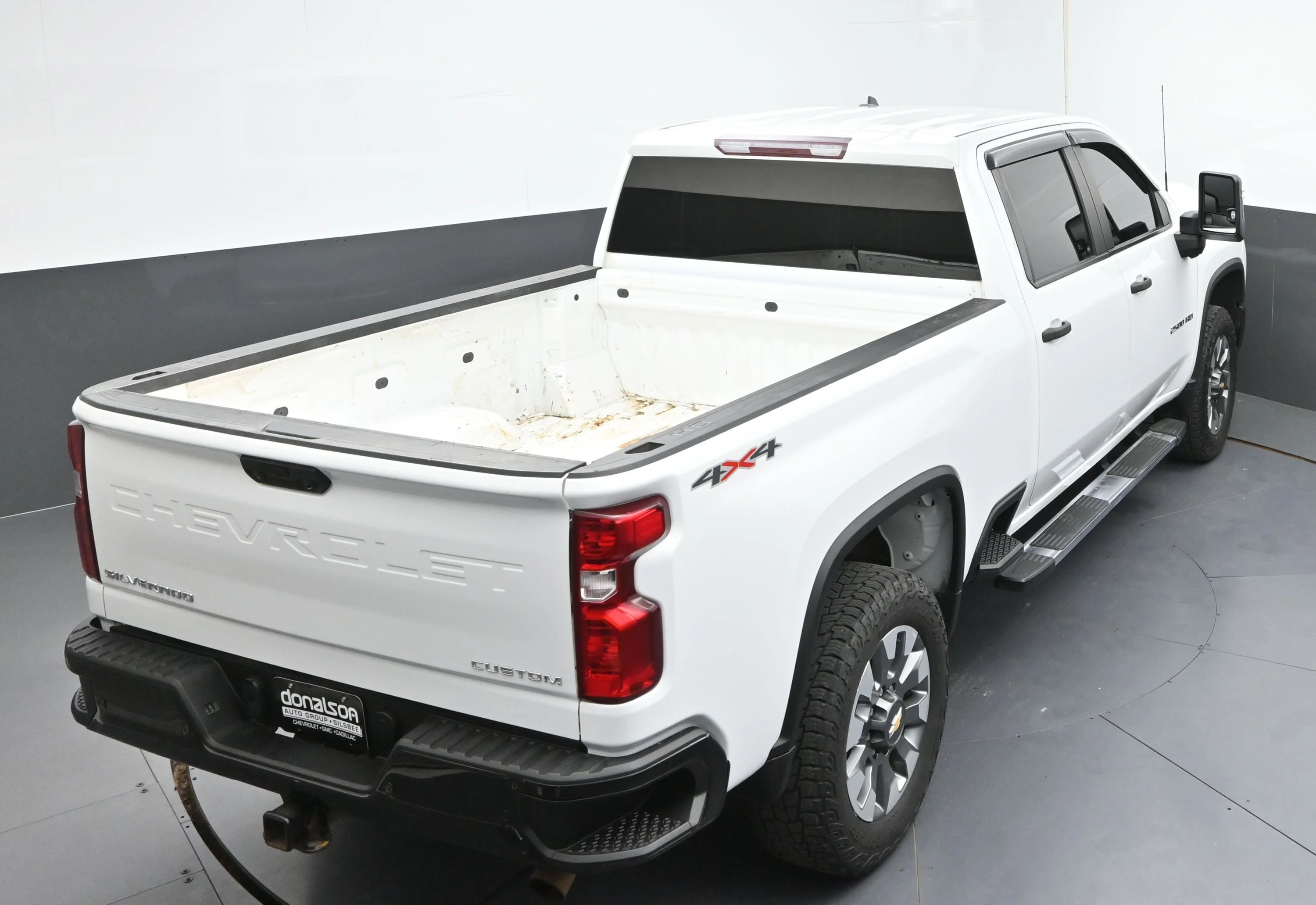 Used 2024 Summit White Chevrolet Custom image 20
