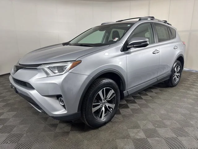 Used 2017 Silver Sky Metallic Toyota XLE image 8