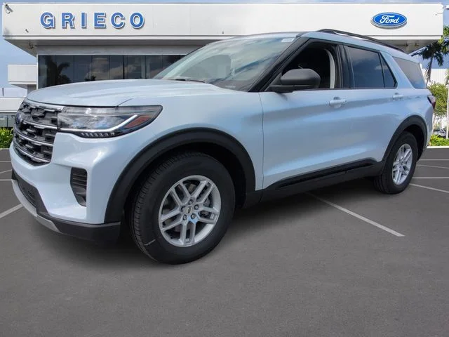 New 2026 Space White Metallic Ford Active image 3