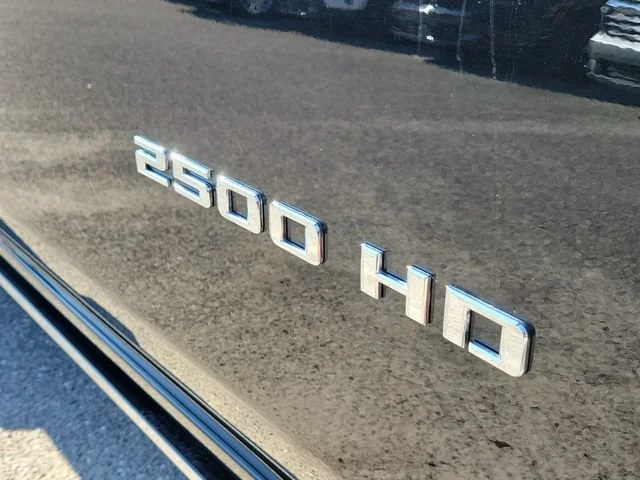 2025 Chevrolet Silverado 2500HD LTZ - Photo 10