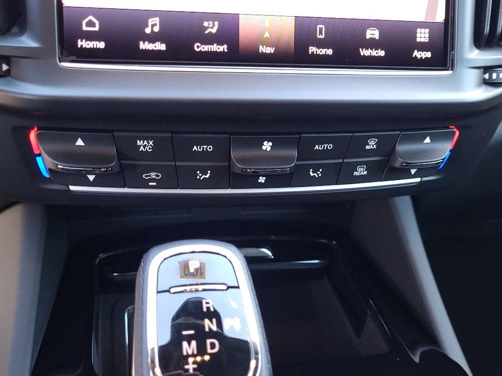 Used 2024 Bianco Maserati Modena Ultima image 12