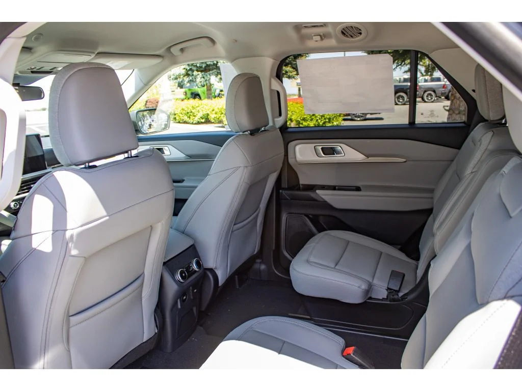 New 2026 SPACE WHITE METALLIC Ford Active w/200A Pkg image 19