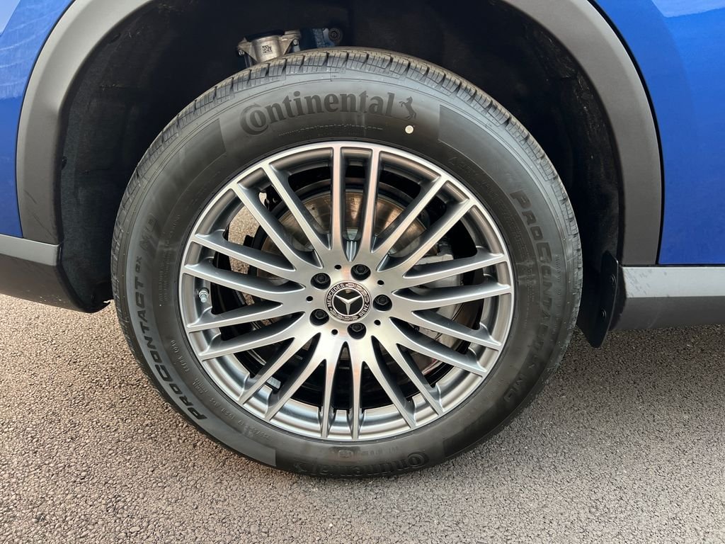 New 2026 Starling Blue Metallic Mercedes-Benz GLC 300 image 34