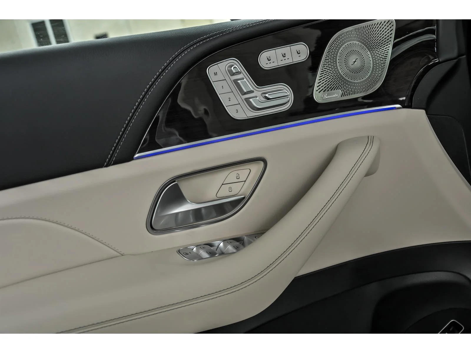 New 2026 Selenite Grey Metallic Mercedes-Benz GLE 450 4MATIC® image 5