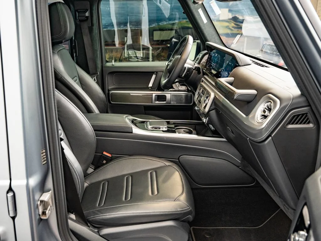 Certified Used 2025 Manufaktur Platinum Magno Mercedes-Benz G 550 image 24