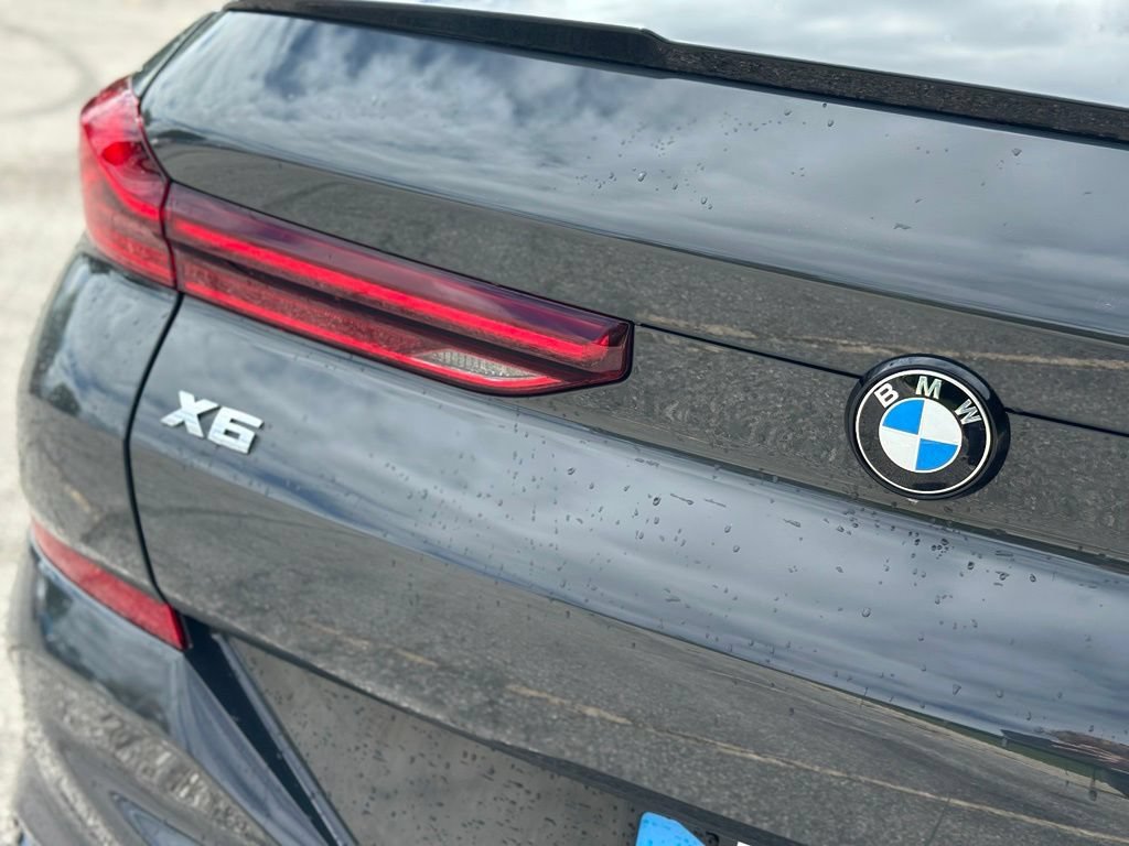 New 2027 Dravit Grey Metallic BMW M60i image 13