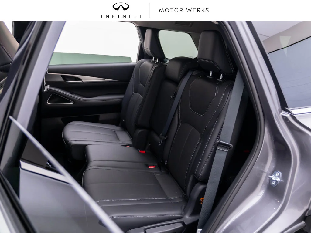 2027 INFINITI QX60 LUXE - Photo 17