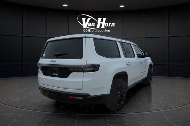 New 2026 Bright White Clear-Coat Exterior Paint Jeep Limited Reserve image 3