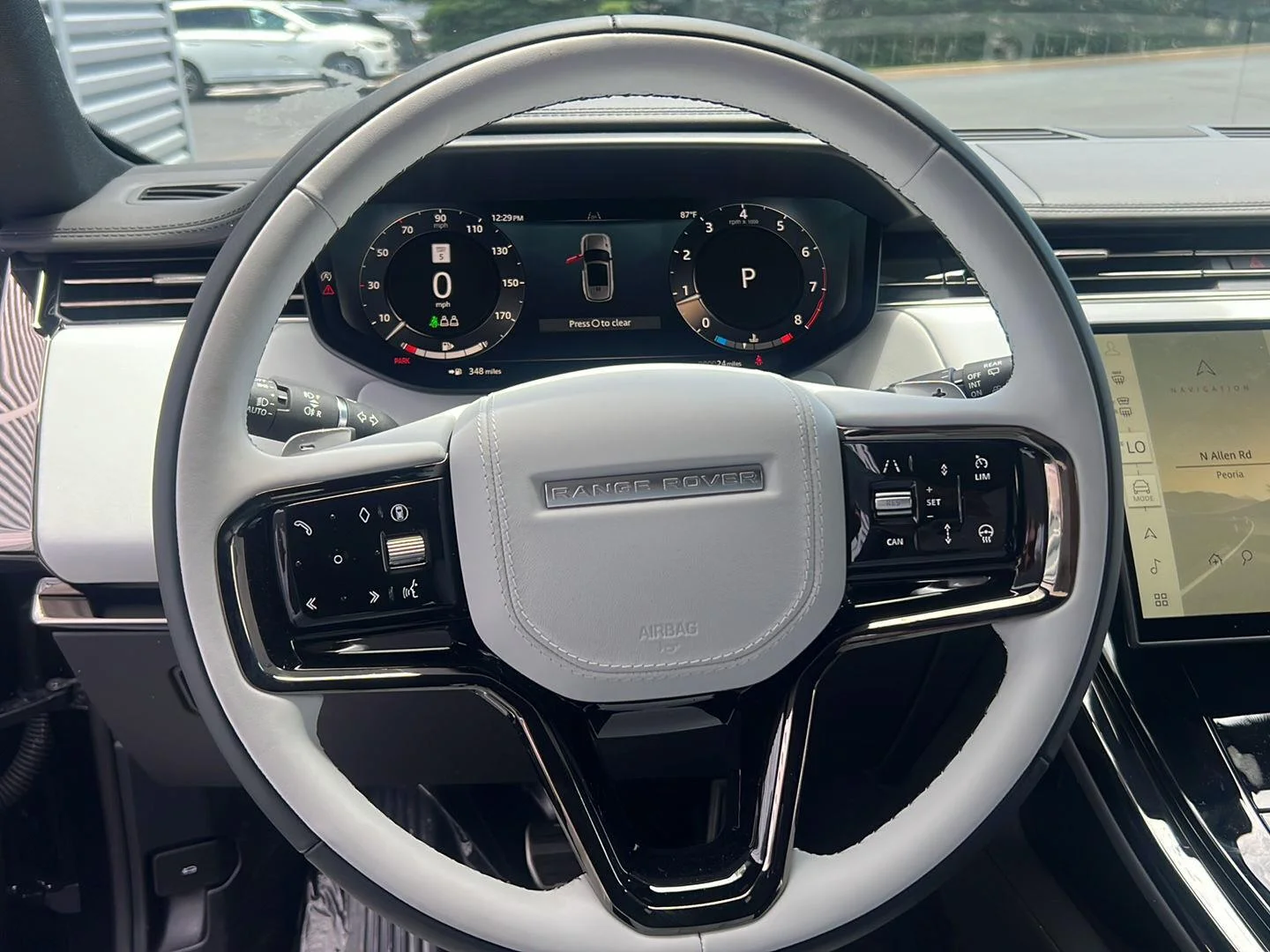 New 2026 Constellation Blue SV Bespoke Ultra Metallic Gloss Land Rover Dynamic SE image 12