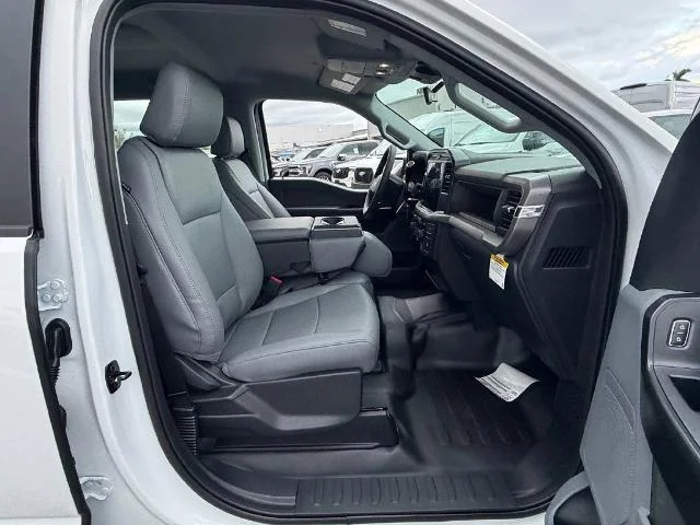 New 2026 Oxford White Ford XL image 32
