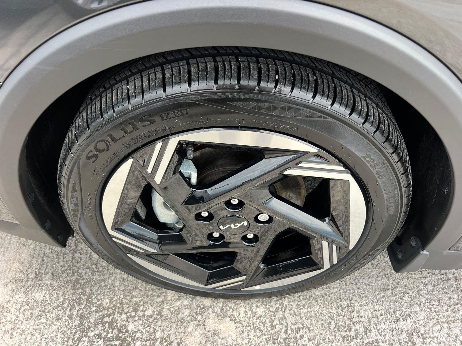 Used 2025 Interstellar Gray Kia EX image 11