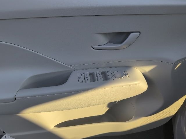 Used 2025 Gray Hyundai SEL image 19