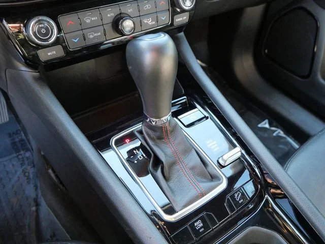 Used 2025 Silver Jeep Trailhawk image 19