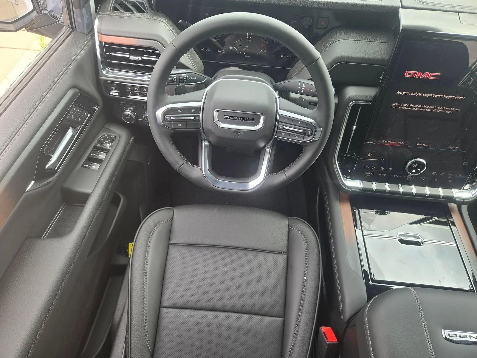 2026 GMC Yukon XL Denali - Photo 8