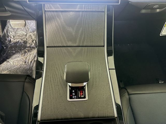 Certified Used 2026 Varesine Blue Land Rover Dynamic SE image 18
