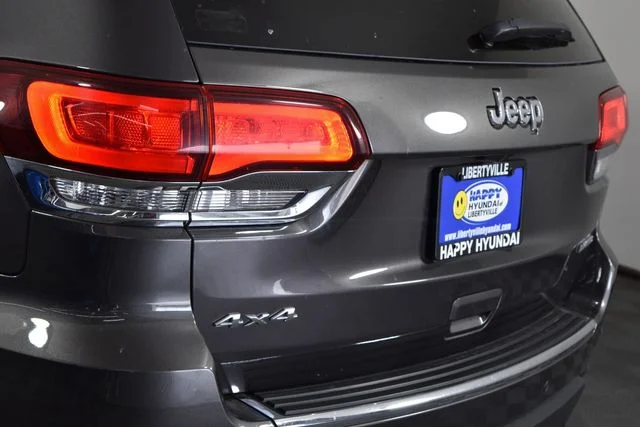 Used 2020 Gray Jeep Limited image 7