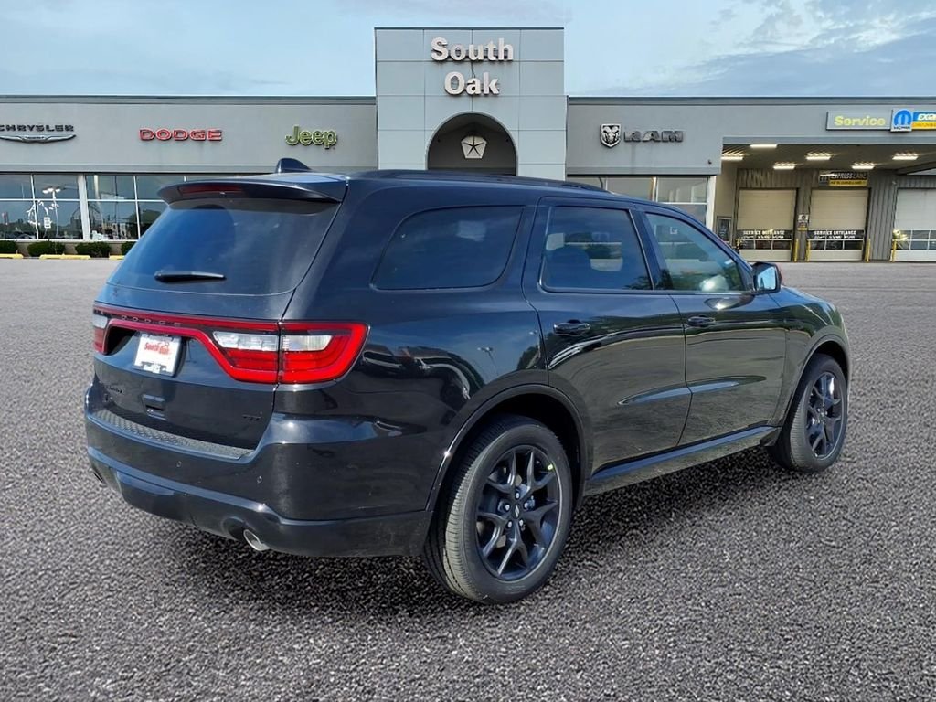 New 2026 DB Black Clearcoat Dodge GT Plus HEMI V8 image 3
