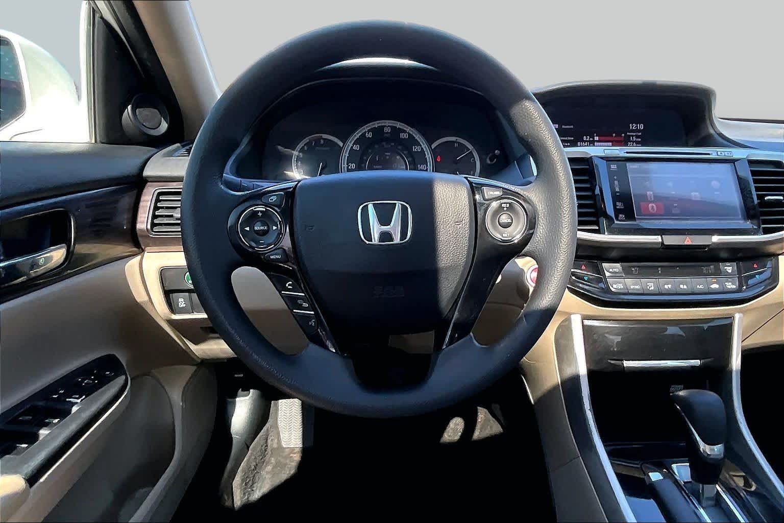 Used 2017 White Orchid Pearl Honda EX image 6