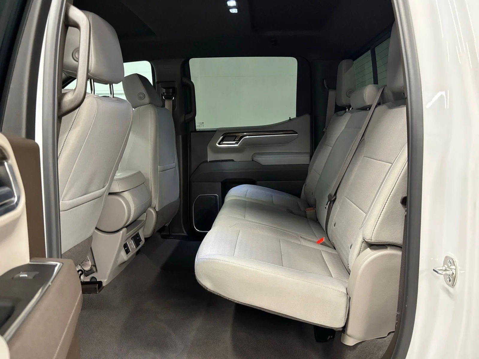 Used 2026 White Chevrolet LT image 19