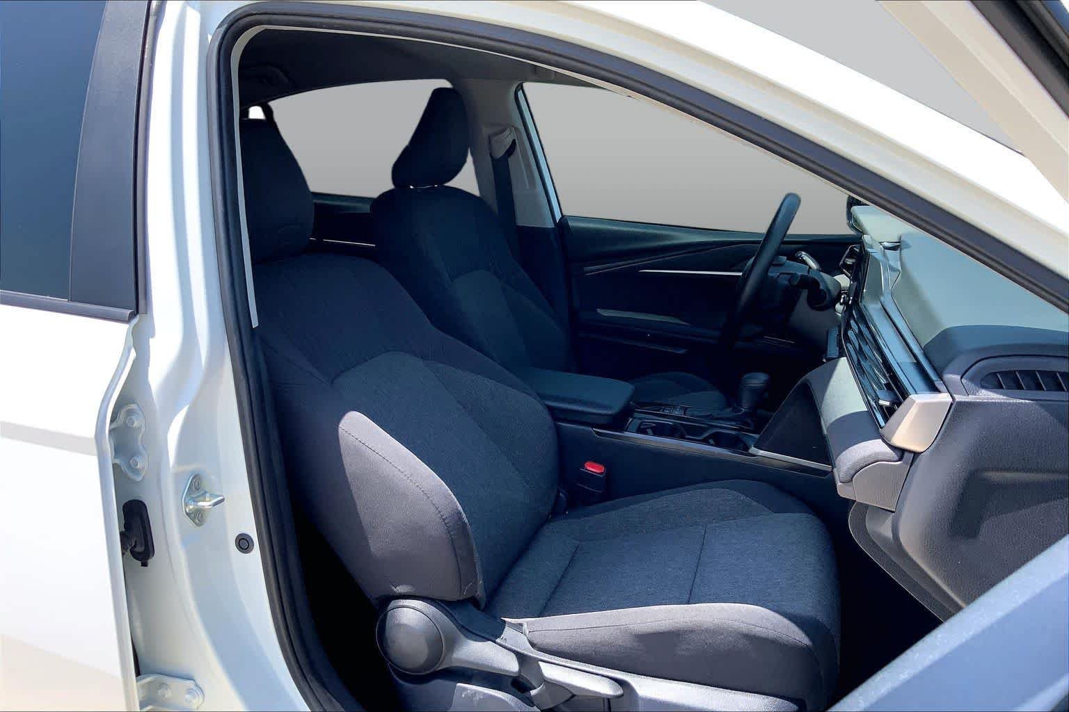 Used 2025 Ice Cap Toyota LE image 17