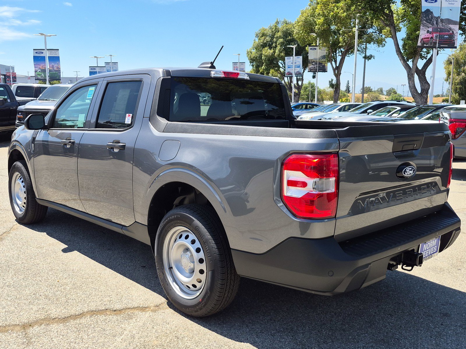 New 2026 Gray Ford XL image 4
