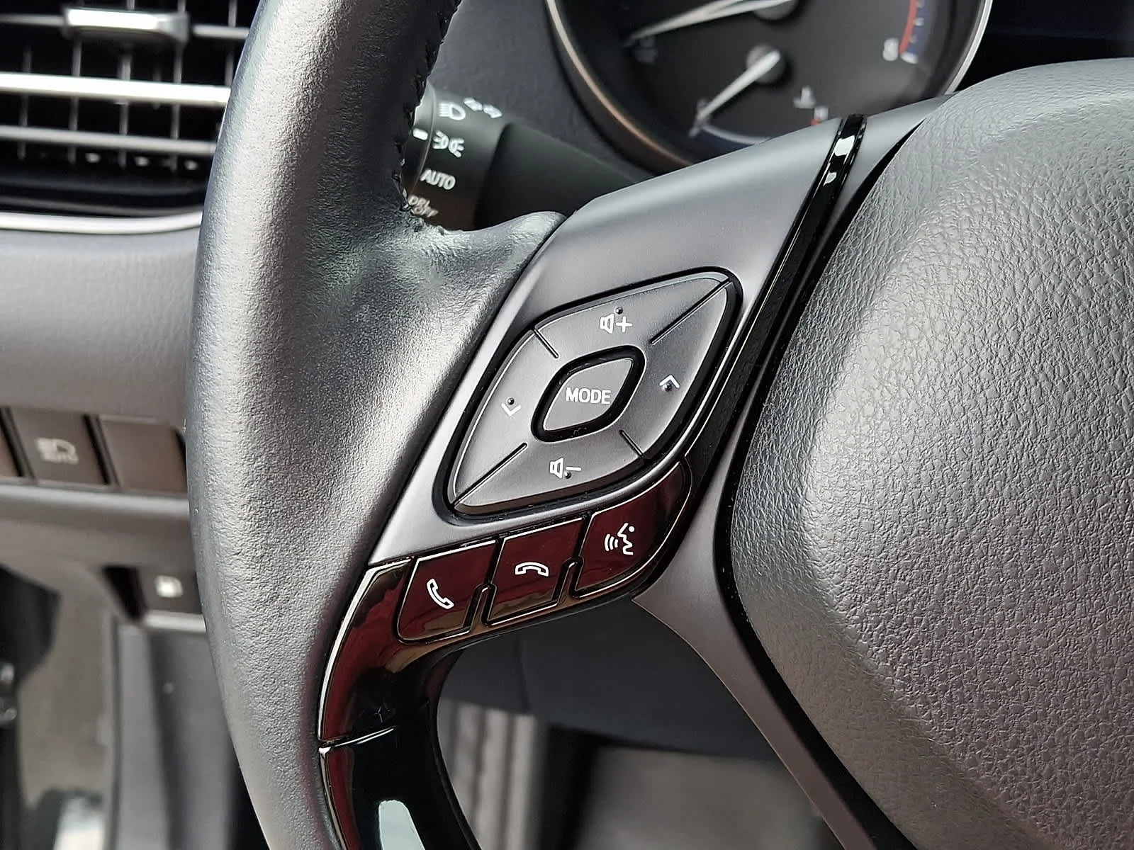 Certified Used 2020 Black Sand Pearl Toyota XLE image 23