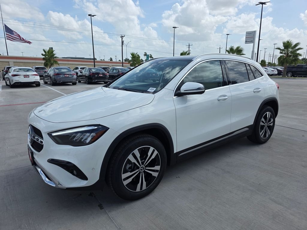 New 2026 Polar White Mercedes-Benz GLA 250 image 3