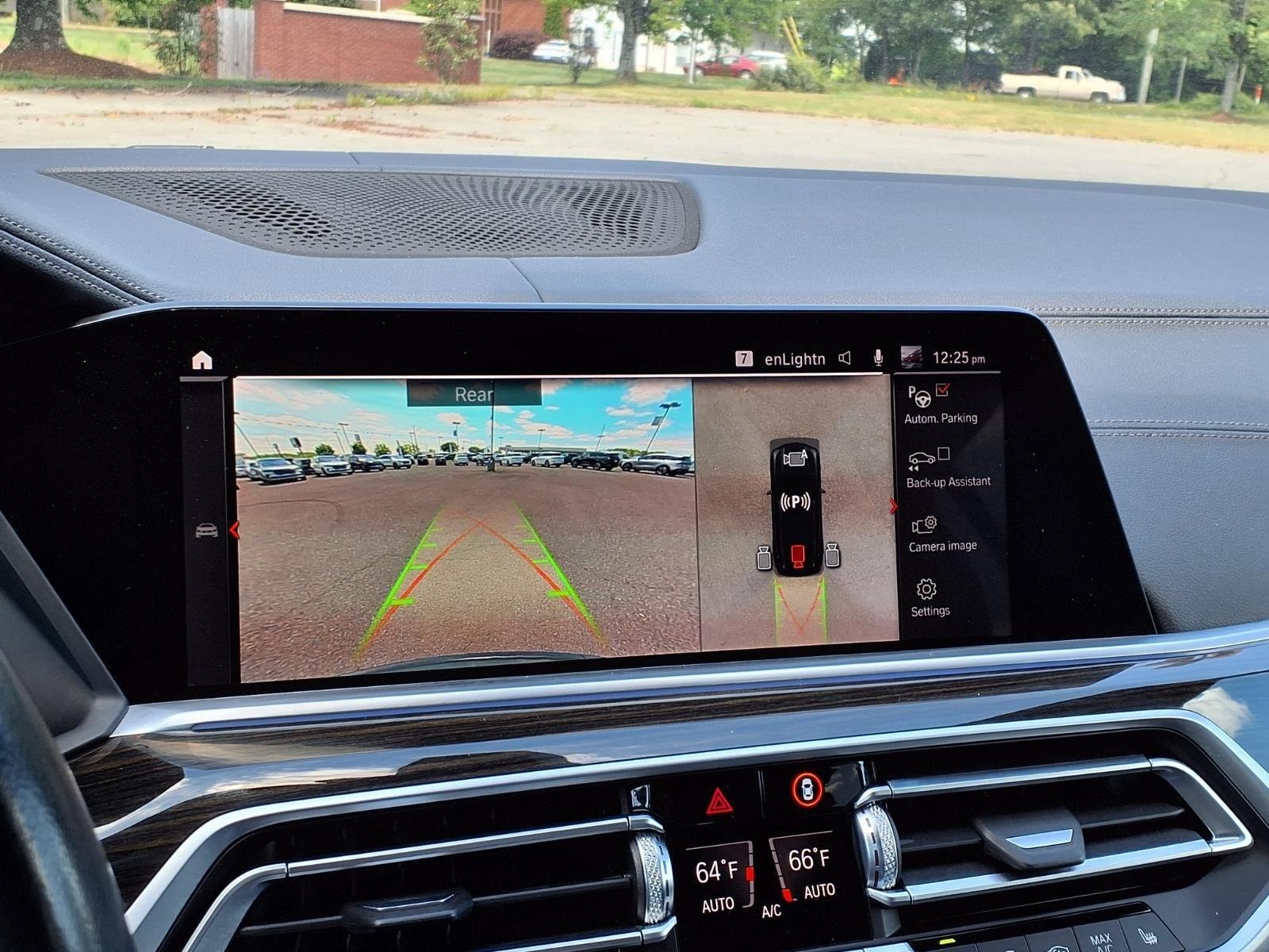 Used 2020 Black Sapphire Metallic BMW sDrive40i image 4