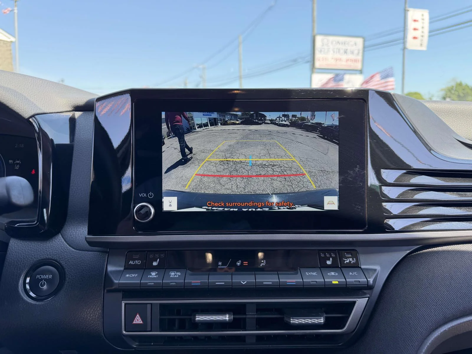 2025 Toyota Camry LE - Photo 28