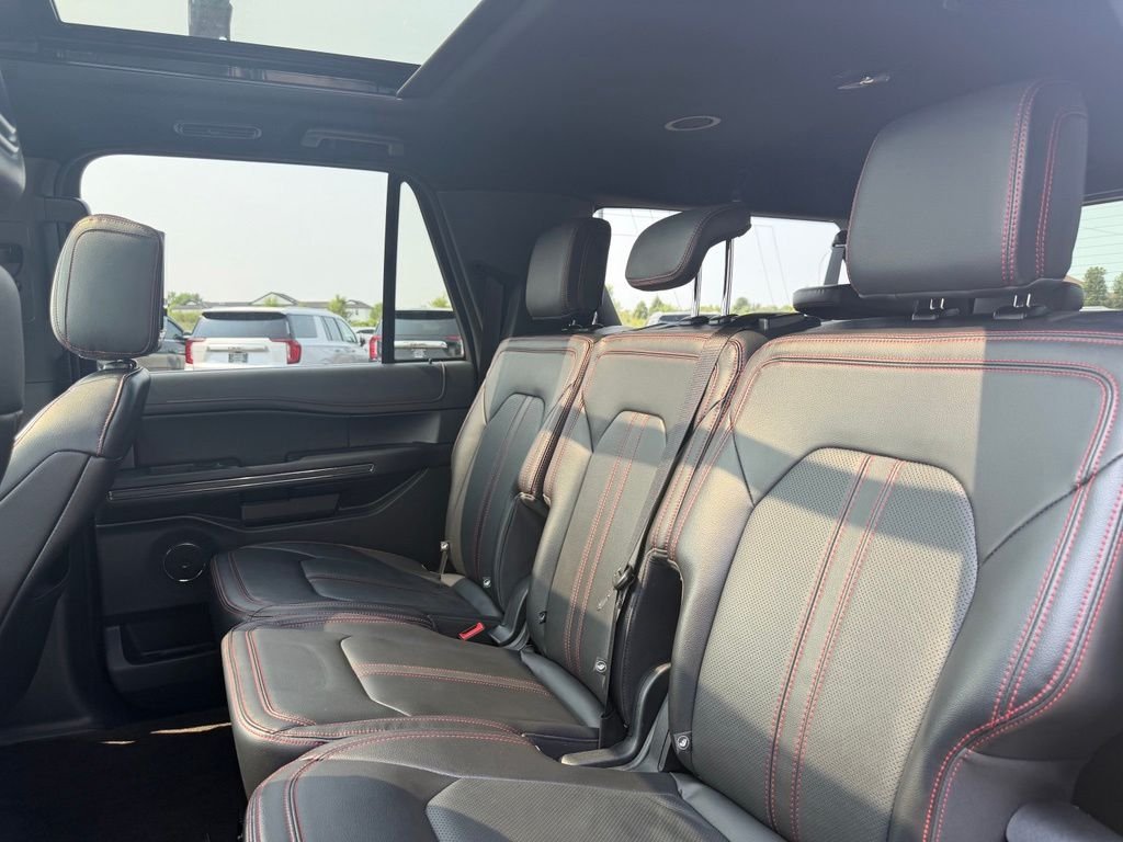 Used 2023  Ford Limited image 24
