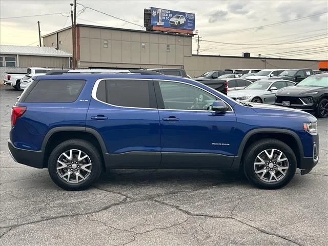 Used 2023 Blue GMC SLE image 12