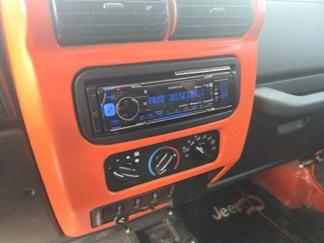 Used 2005 Impact Orange Cle Jeep Sport image 32