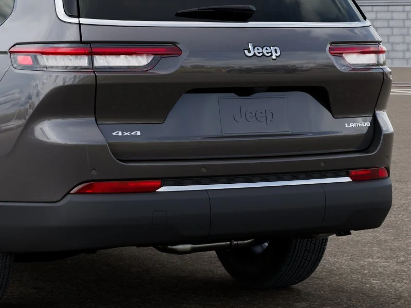 New 2026 Baltic Gray Metallic Clear-Coat Exterior Paint Jeep Laredo X image 13