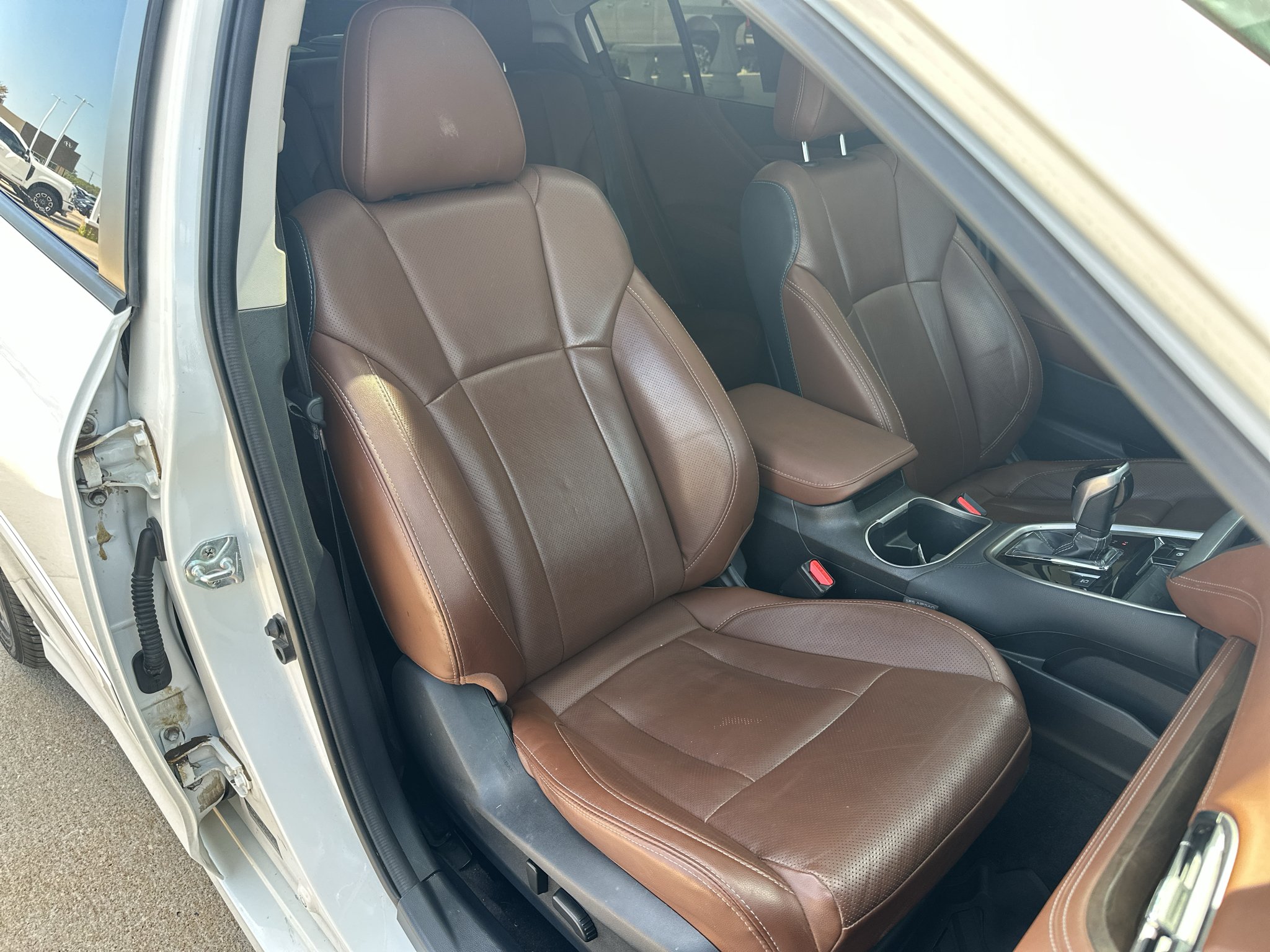 Used 2024 Crystal White Pearl Subaru Touring XT image 32