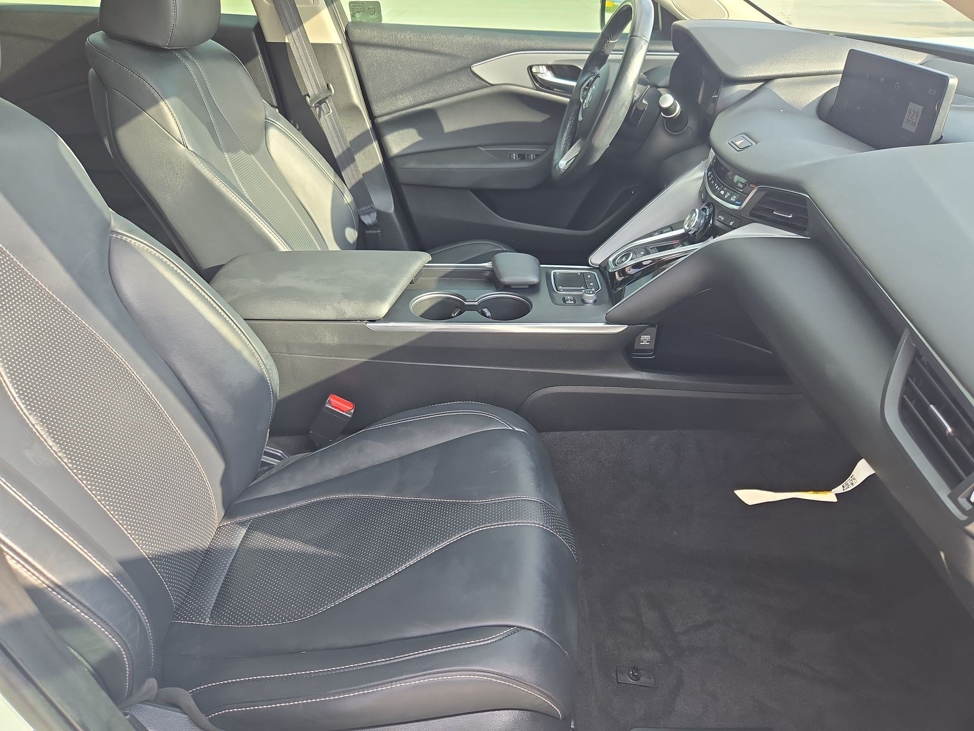 Used 2023 White Acura w/Technology Package image 32