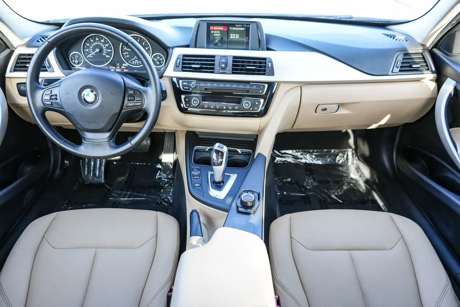 Used 2018 White BMW 320i image 12