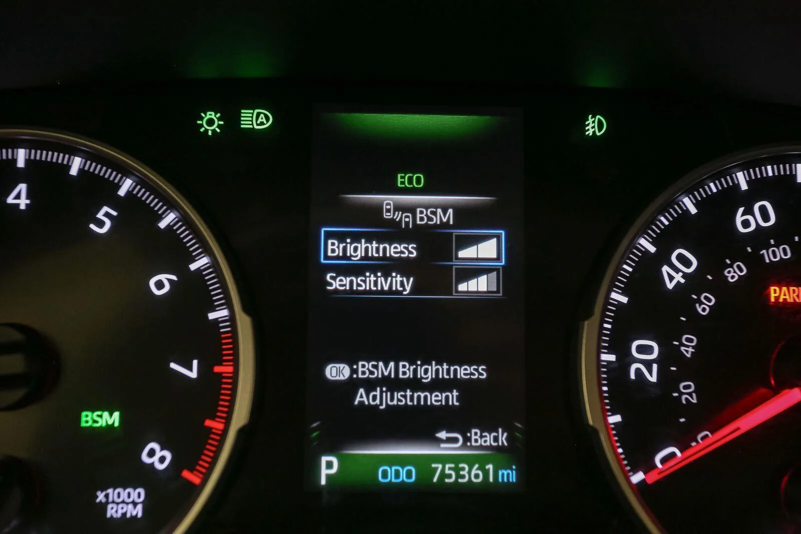 Used 2020 Magnetic Gray Metallic Toyota XLE Premium image 42