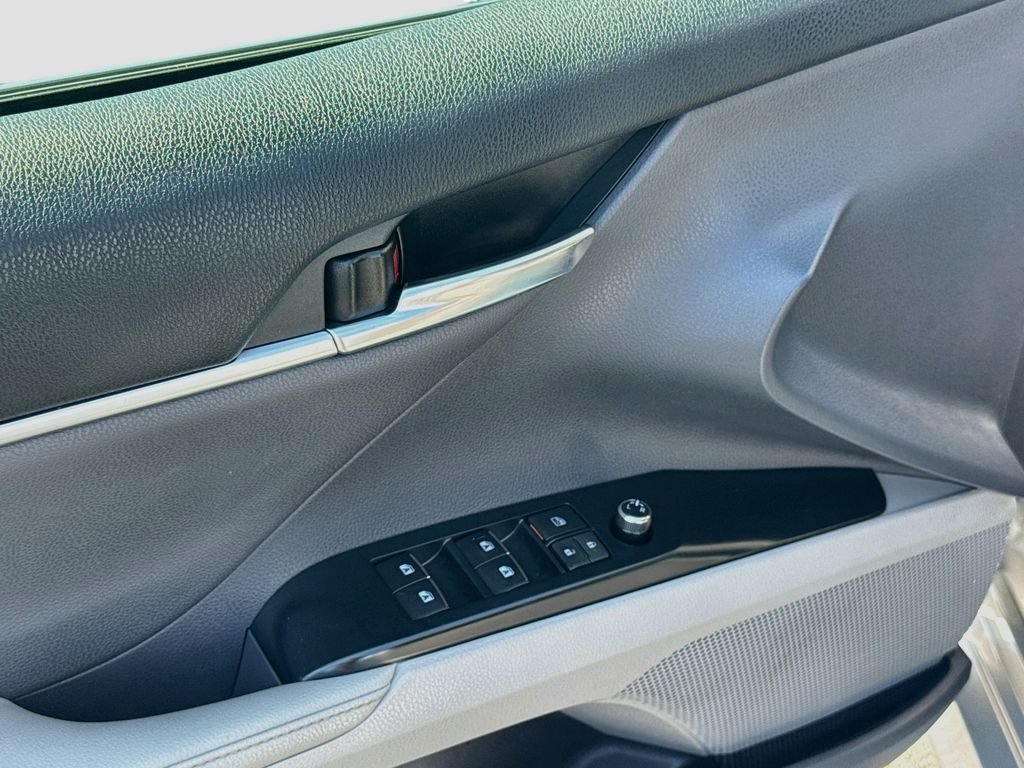 Used 2019 Celestial Silver Metallic Toyota XLE image 15