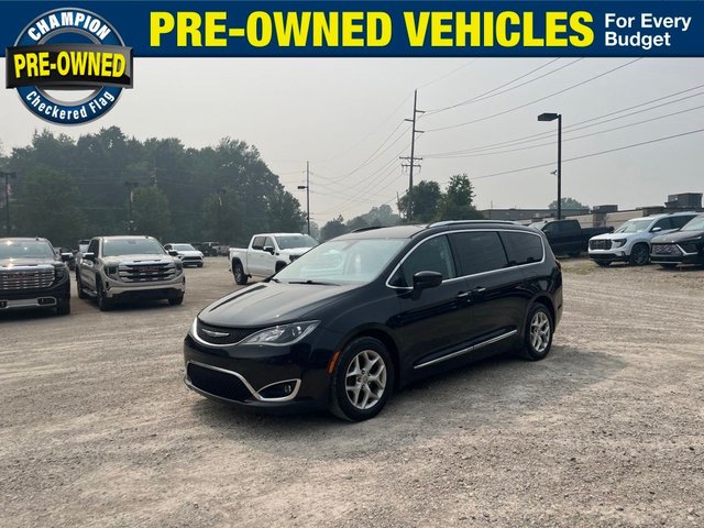 2017 Chrysler Pacifica Touring L Plus