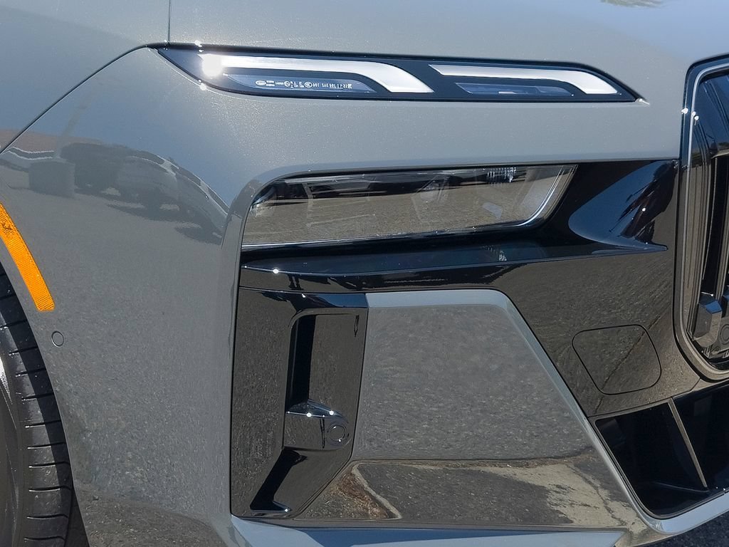 New 2026 Dravit Grey Metallic BMW eDrive50 image 5