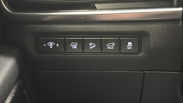 Used 2025 Black Kia SX X-Line image 32