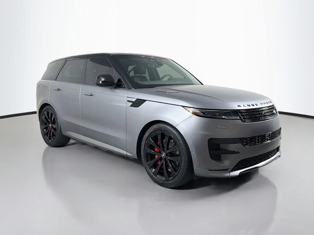 Certified Used 2024 Eiger Grey Metallic Land Rover Dynamic SE image 3