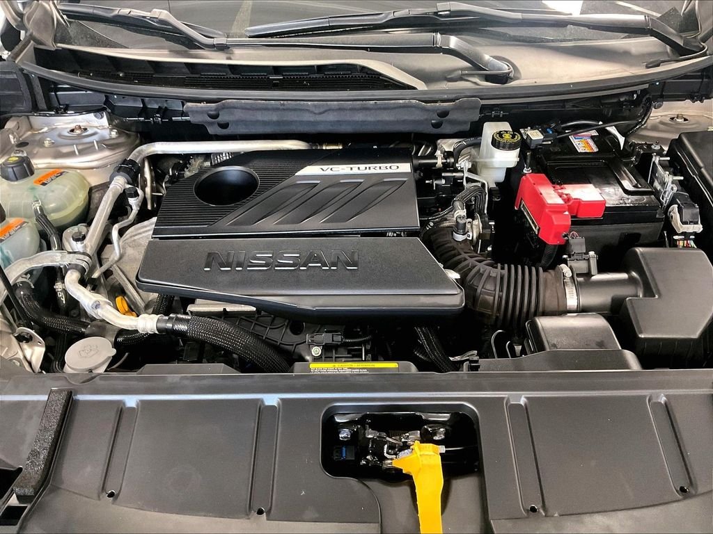 Used 2023 Gold Nissan Platinum image 30