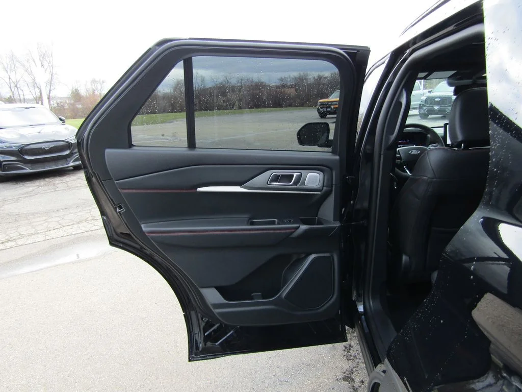 New 2026 Agate Black Metallic Ford ST image 41