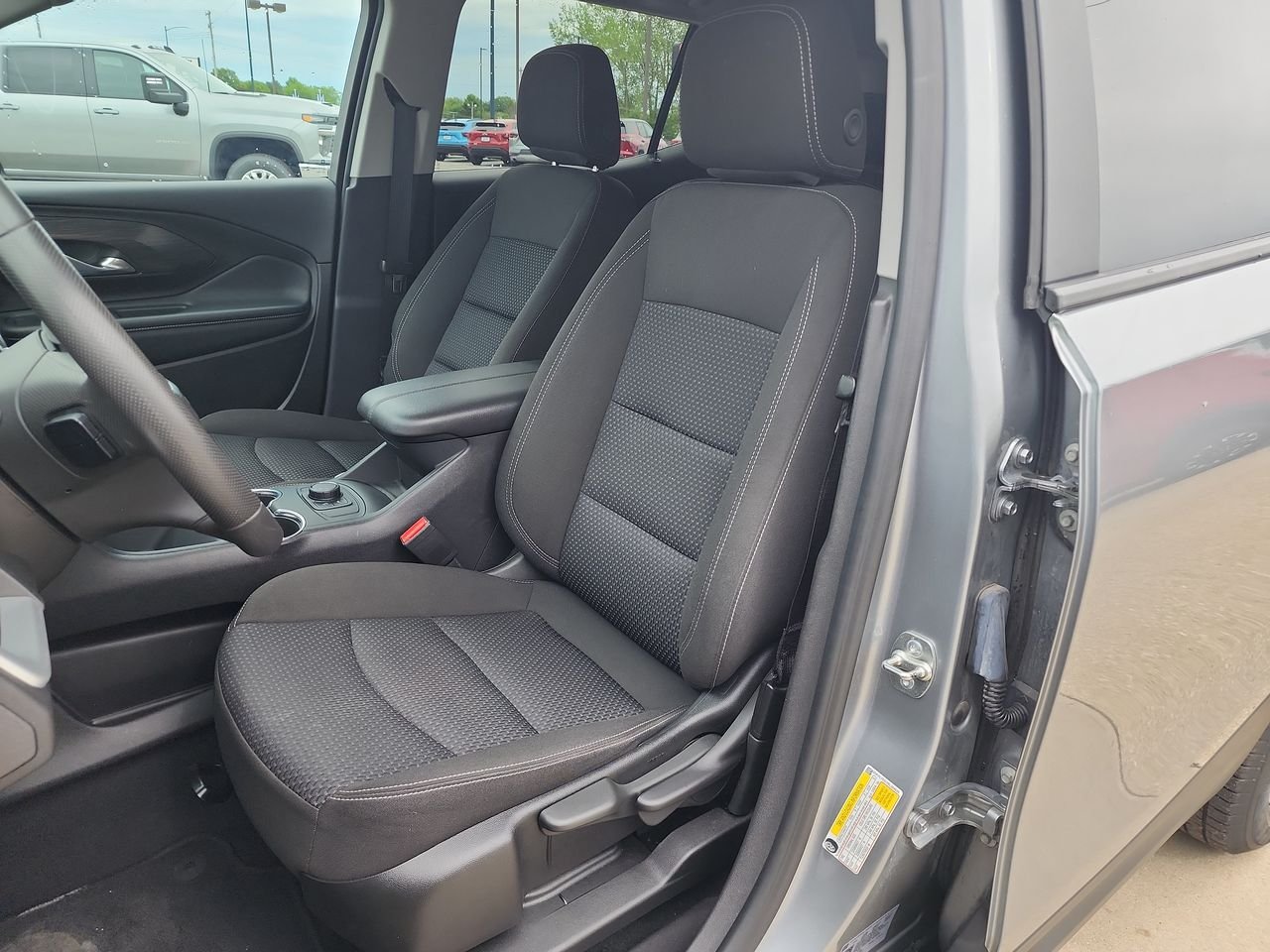 Used 2024 Sterling Metallic GMC SLE image 11