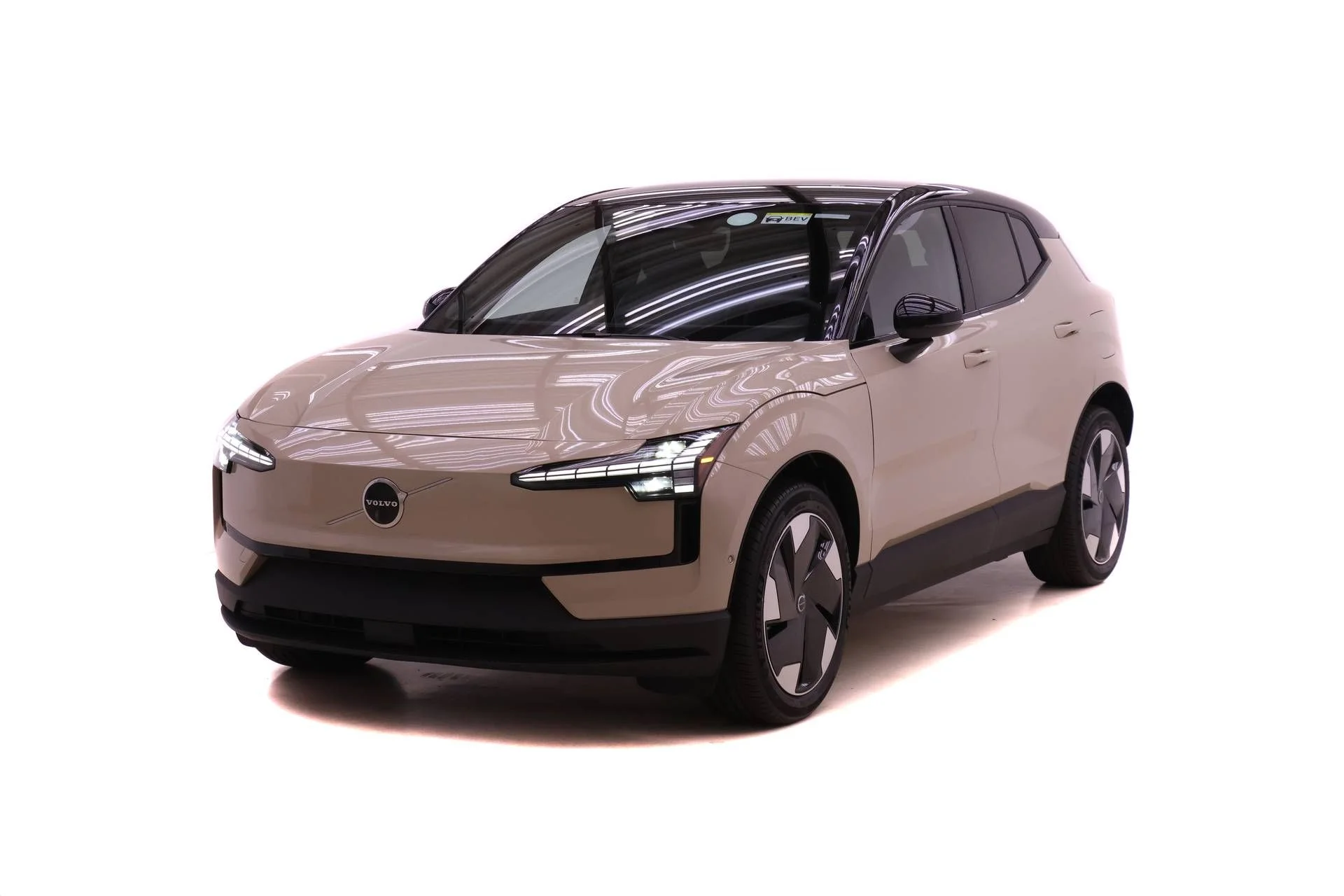 2026 Volvo EX30 Twin Motor Performance Ultra's photo