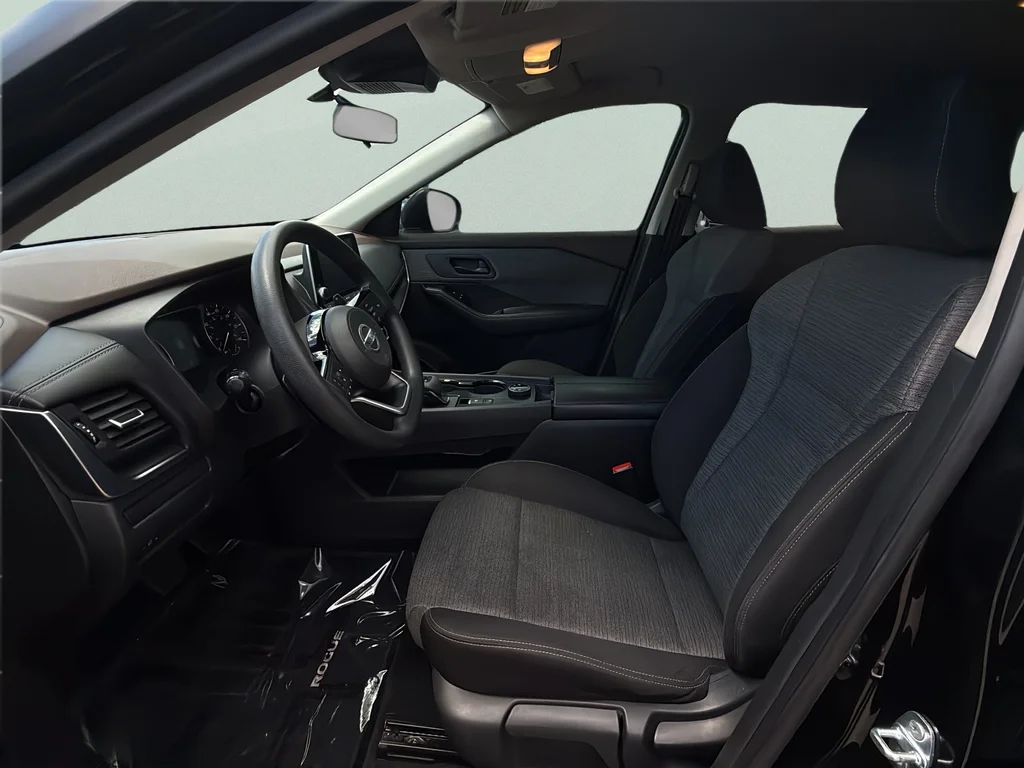 Used 2021 Super Black Nissan S image 22